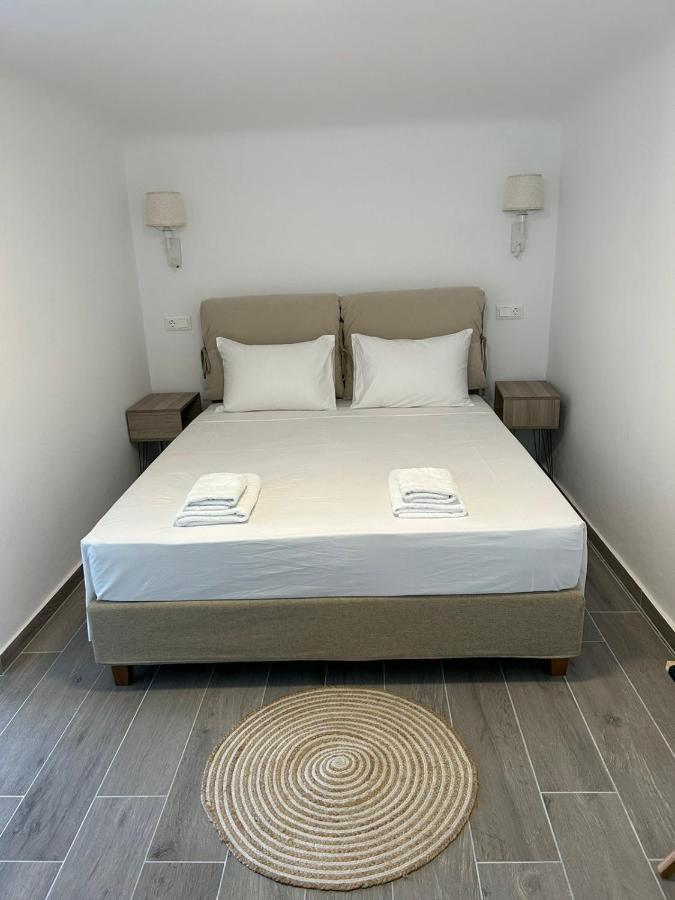 Dk Square Apartment Ándros Екстериор снимка